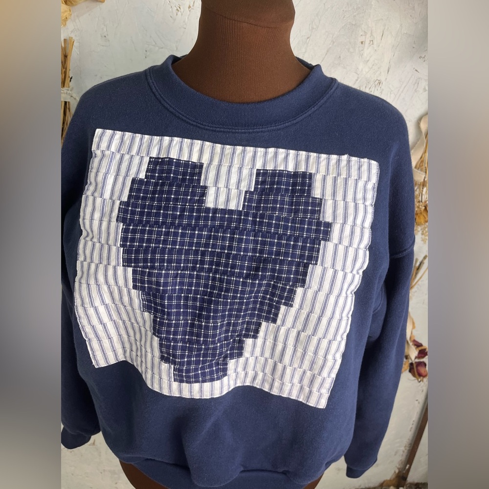 Vintage Quilted Patchwork Cottagecore Grandma Heart Blue Sweater Large - Picture 2 of 5